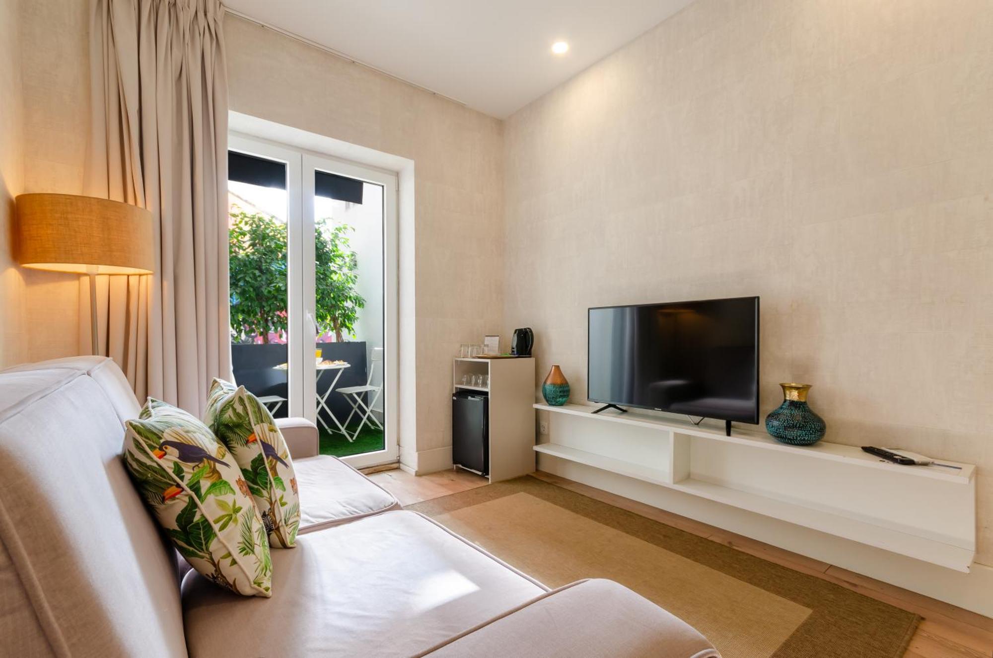 Guest house Lx51 & By Iin - Center Lisbon