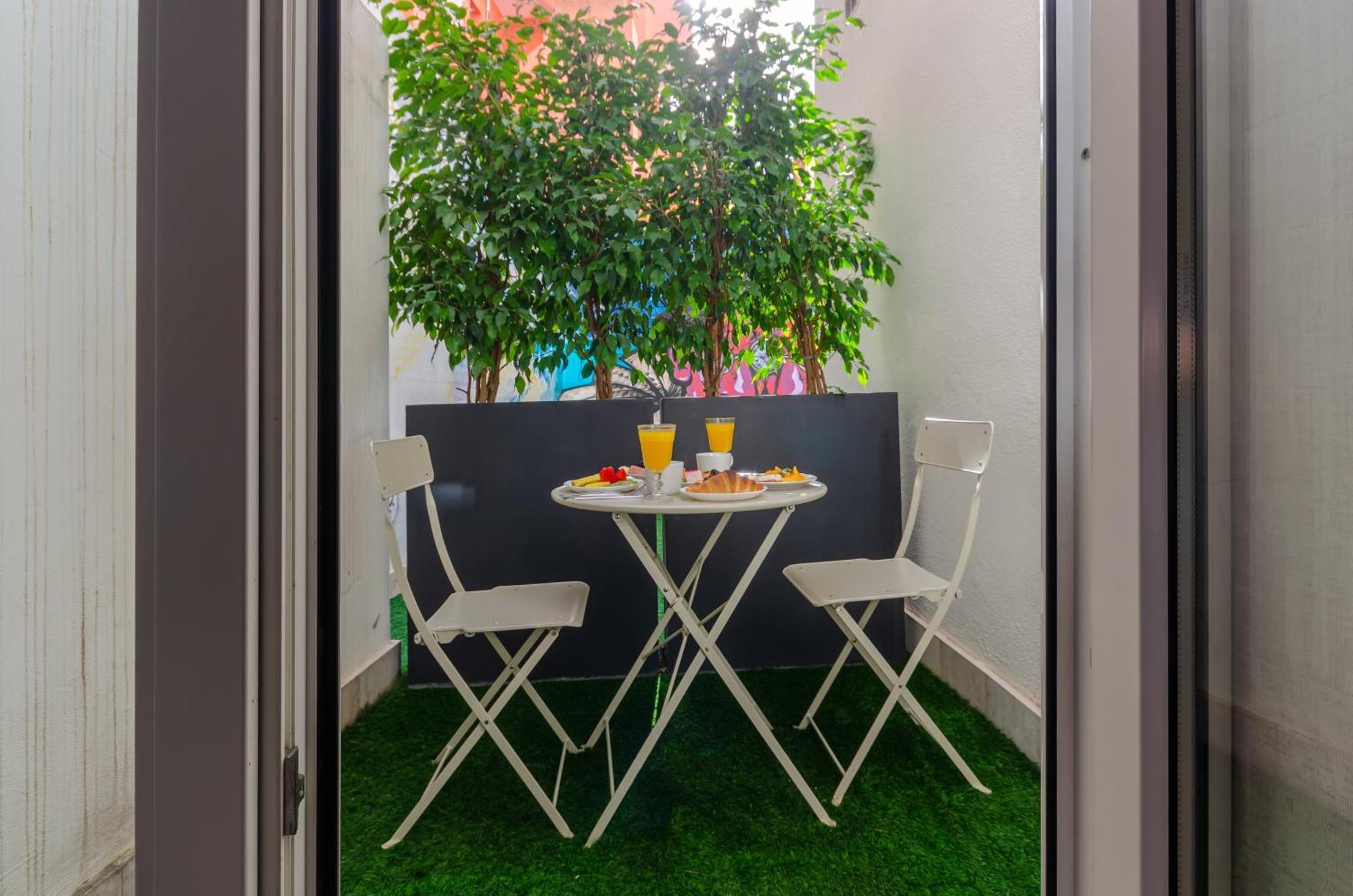 Lx51 & By Iin - Center Guest house 3*